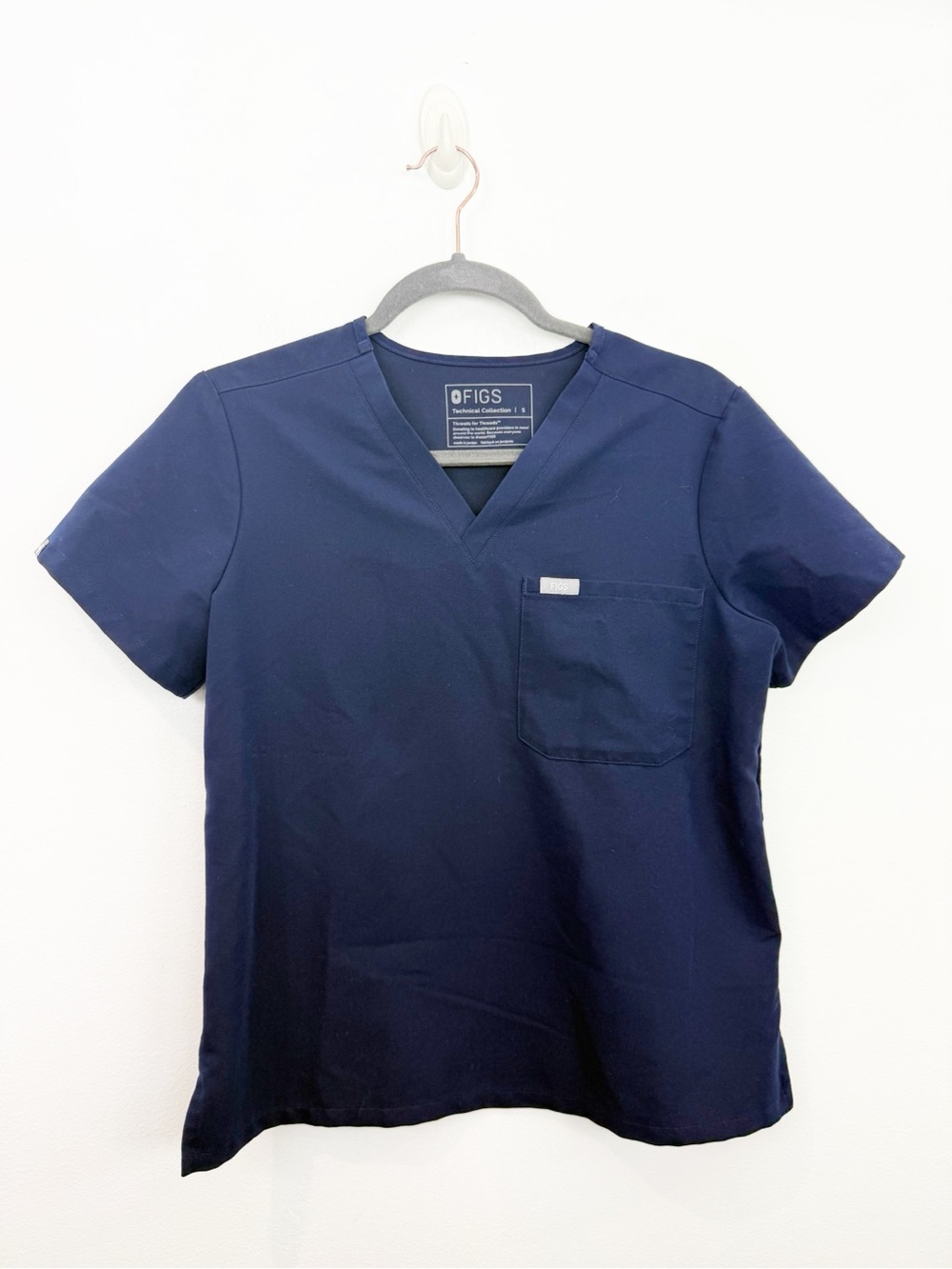 FIGS Catarina One Pocket Scrub Top Navy Blue Size Small